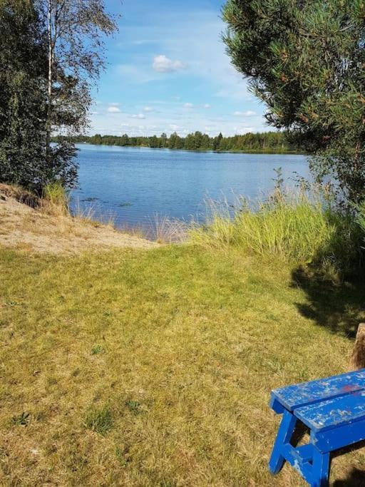 Charmig Gard Med Bastu, Strandtomt Och Utedusch I Naturskoent Omrade Sveg Exteriör bild