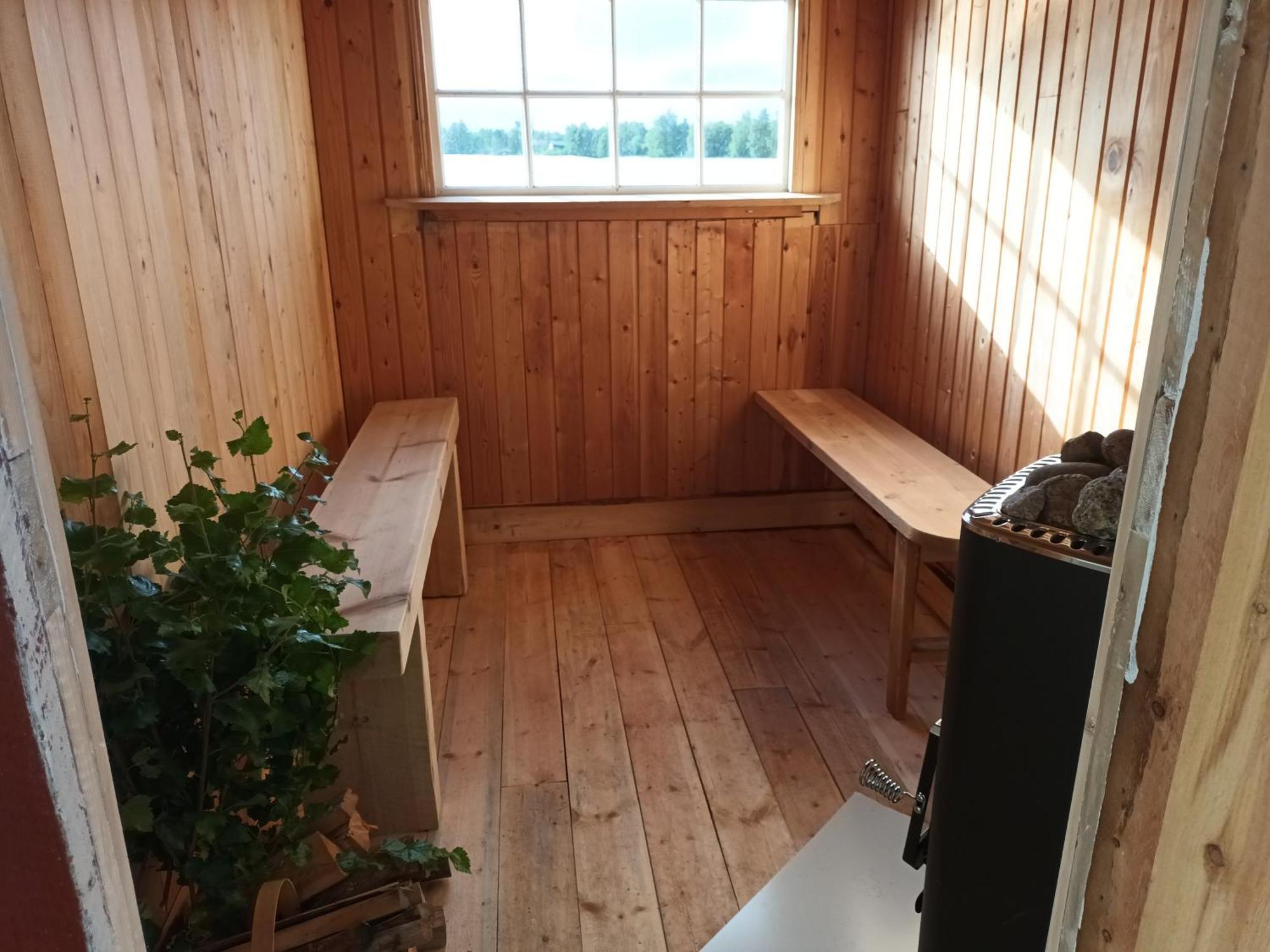 Charmig Gard Med Bastu, Strandtomt Och Utedusch I Naturskoent Omrade Sveg Exteriör bild